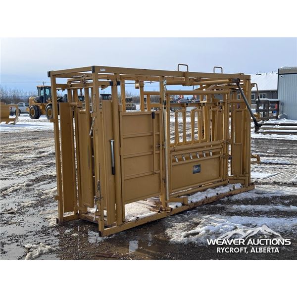 TUFF CATTLE SQUEEZE W/PALPATION GATE