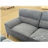 Image 10 : SOFA & LOVESEAT SET