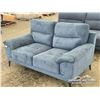 Image 6 : SOFA & LOVESEAT SET
