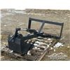 Image 1 : SKID STEER DIGGING BUCKET ATTACHMENT