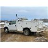 Image 4 : 2002 FORD F550 XLT SUPER DUTY S/A SERVICE TRUCK