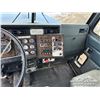 Image 10 : 1995 KENWORTH T800 T/A TRUCK TRACTOR