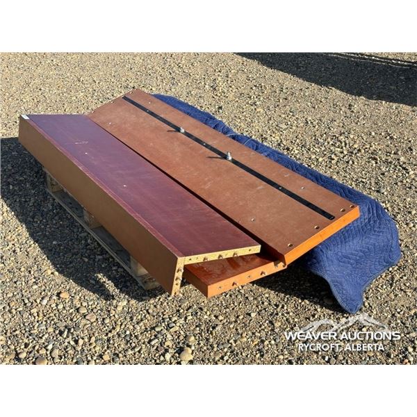 HANGING GLASS SHELVES