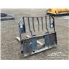 Image 4 : 48 IN. SKID STEER PALLET FORKS