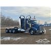 Image 2 : 2011 KENWORTH T800 TRI DRIVE SLEEPER TRUCK TRACTOR
