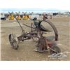 Image 2 : ANTIQUE 2 BOTTOM PLOW