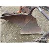 Image 6 : ANTIQUE 2 BOTTOM PLOW