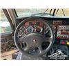 Image 11 : 2005 KENWORTH T800 TRI DRIVE SLEEPER TRUCK TRACTOR