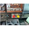 Image 21 : 2005 KENWORTH T800 TRI DRIVE SLEEPER TRUCK TRACTOR