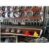 Image 22 : 2013 KENWORTH T800 T/A SLEEPER TRUCK TRACTOR