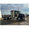Image 2 : 2013 KENWORTH T800 T/A SLEEPER TRUCK TRACTOR