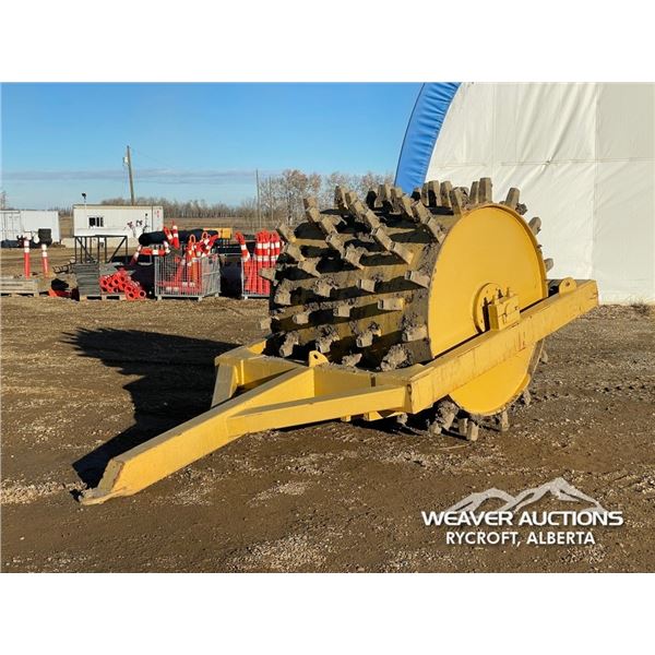 PULL-TYPE SHEEPSFOOT COMPACTOR