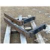 Image 3 : 4 FT. WHEEL LOADER PALLET FORKS