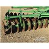 Image 9 : JOHN DEERE 3 PT HITCH 12 FT. TANDEM DISC