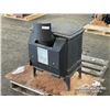 Image 3 : HAMPTON H200 CAST FREESTANDING WOOD STOVE