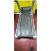 Image 4 : LIFE FITNESS - FLEXDECK SHOCK ABSORBTION SYSTEM TREADMILL- RUNNING CONDITION (NO PUN INTENDE) INCLIN