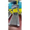 Image 2 : LIFE FITNESS - FLEXDECK SHOCK ABSORBTION SYSTEM TREADMILL- RUNNING CONDITION (NO PUN INTENDE) INCLIN