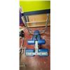 Image 13 : HAMMER STRENGTH DECLINE BENCH PRESS - HOLE IN SEAT AND BACK REST IS CRACKED