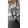 Image 15 : LIFE FITNESS HIP AND GLUTE PRESS