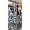 Image 4 : LIFE FITNESS HIP AND GLUTE PRESS