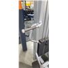 Image 13 : LIFE FITNESS SEATED ROW MACHINE