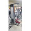 Image 12 : LIFE FITNESS LAT PULL DOWN MACHINE