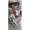 Image 10 : LIFE FITNESS CHEST PRESS