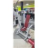 Image 14 : LIFE FITNESS CHEST PRESS
