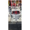 Image 9 : LIFE FITNESS BICEP CURL PRESS