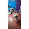 Image 2 : THREE STEP - STEP LADDER