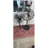 Image 2 : TWO STUDIO FANS
