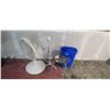 Image 6 : TWO FANS, TWO STOOLS AND RECYCLING CAN