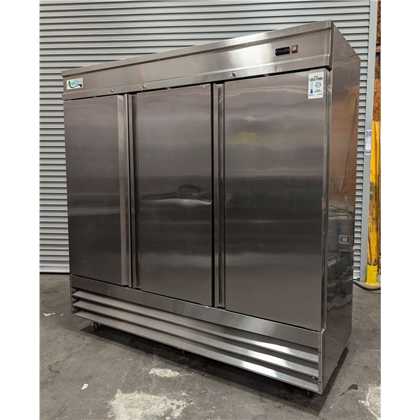 Avantco 178SS3RHC 81" Three Door Stainless Cooler |415/R4
