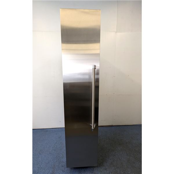 Thermador T18IF70NSP 18" Built-in Fully Flush Freezer, Left Hinge |70007/R1