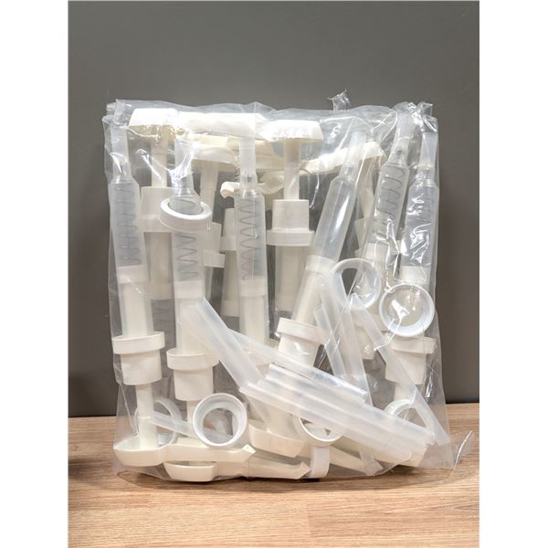 Carlisle Plastic Pumps & Lid 38mm - Lot of 12 ( 1 case ) |L4-1