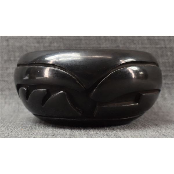 SANTA CLARA POTTERY BOWL (MIDA TAFOYA)