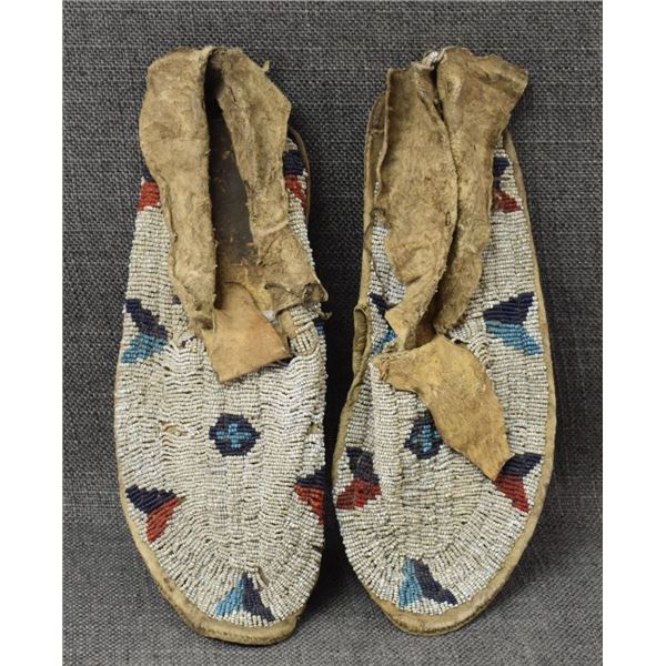 CHEYENNE MOCCASINS