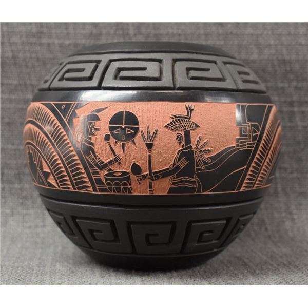 SAN JUAN POTTERY BOWL (TOM AND SUE TAPIA)