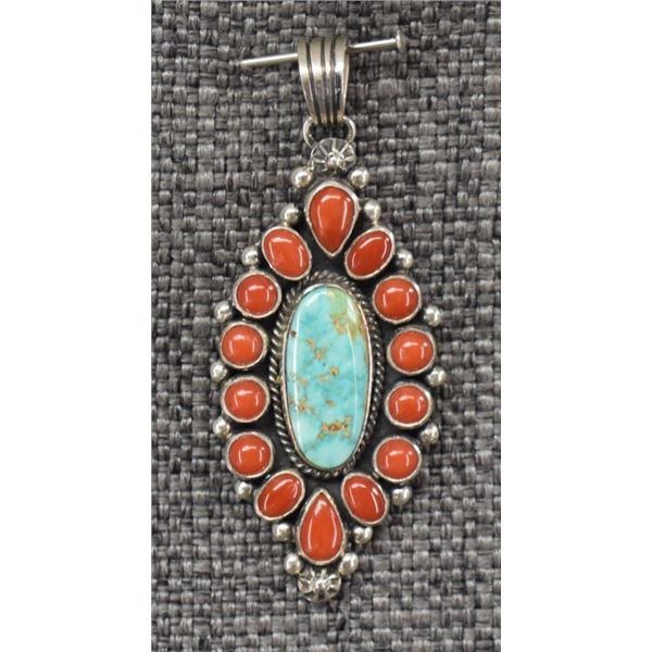 NAVAJO PENDANT (LAROSE GANADONEGRO)