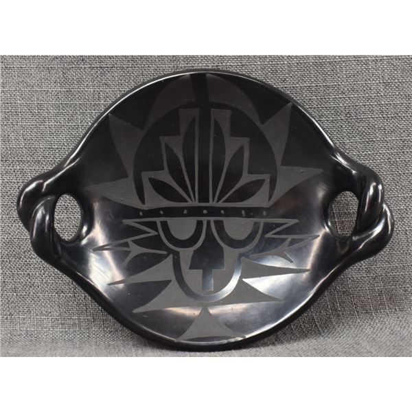 SANTA CLARA POTTERY DISH (LEGORIA TAFOYA)