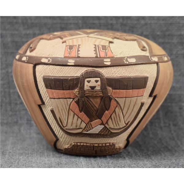 HOPI POTTERY (LAWRENCE NAMOKI)