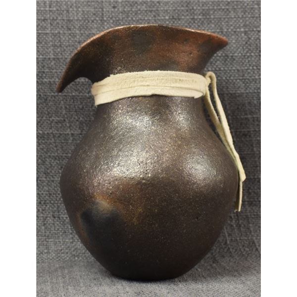 JICARILLA APACHE POTTERY PITCHER (DINA VELARDE)