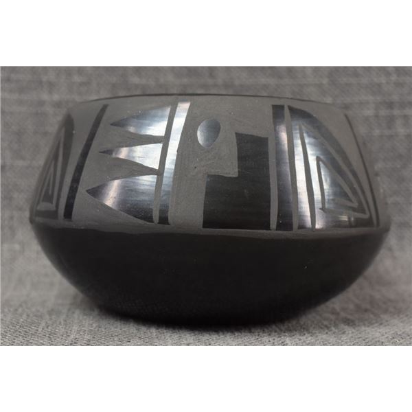 SANTA CLARA POTTERY BOWL (MADELINE TAFOYA)