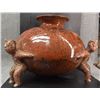 Image 12 : PRE-COLUMBIAN POTTERY TRI LEGGED VASE