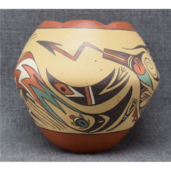 JEMEZ POTTERY VASE (HELENA)
