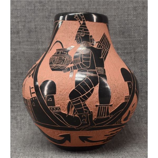 SAN JUAN POTTERY VASE (TOM TAPIA)