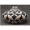 Image 2 : ACOMA POTTERY VASE (DOROTHY TORIVIO)