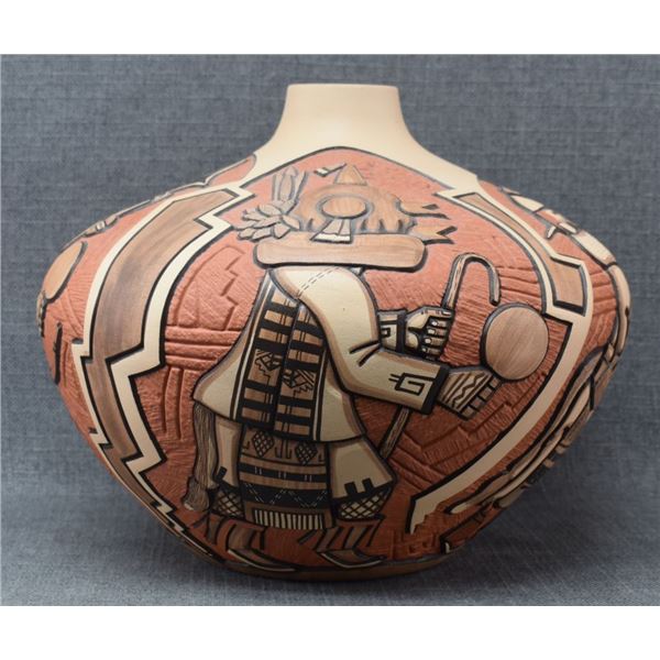 HOPI POTTERY VASE (MARTY & ELVIRA NAHA)