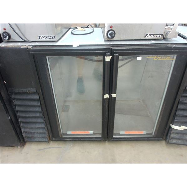 True 40" Ref. Undercounter Reach In Bottle Box  (37 Degrees)