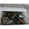 Image 3 : Bins 3 w/Asst. Utensils, Sterno Bins